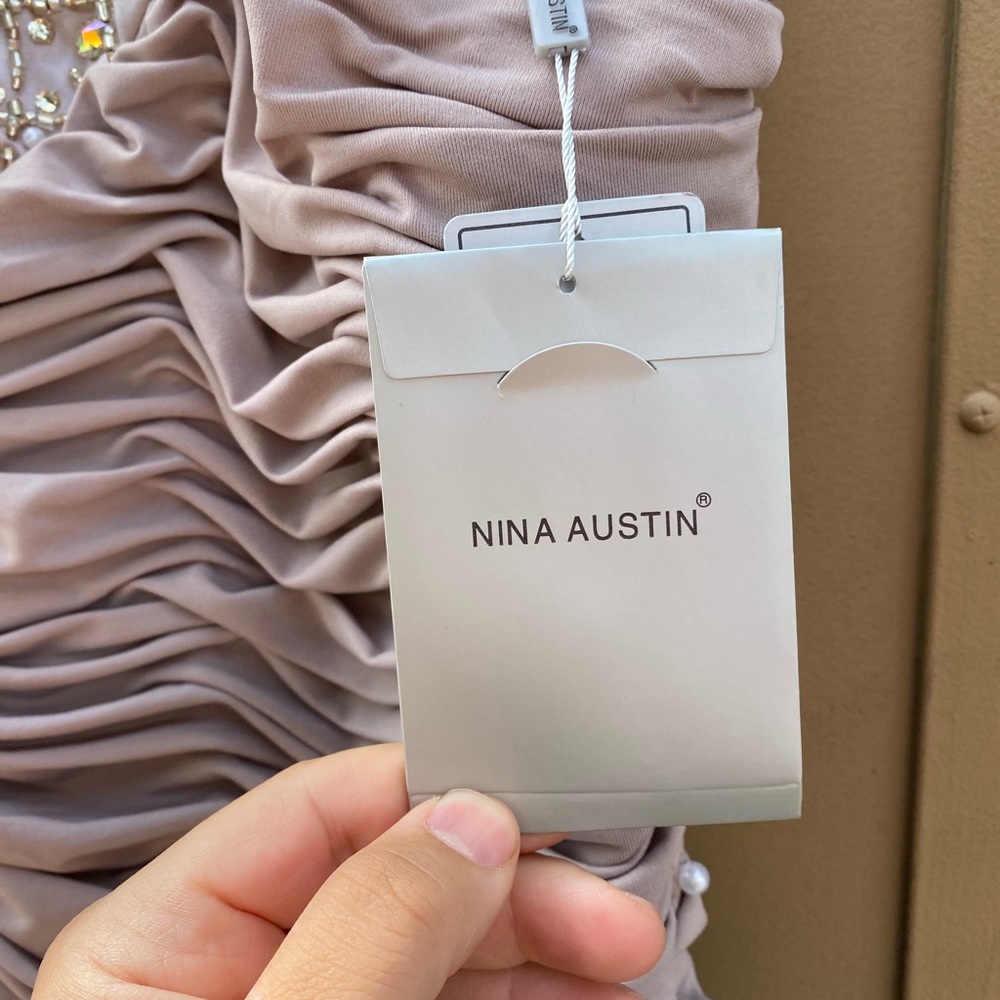 Nina Austin NWT Rose Pink Gown Studded Dress M - Picture 5 of 6